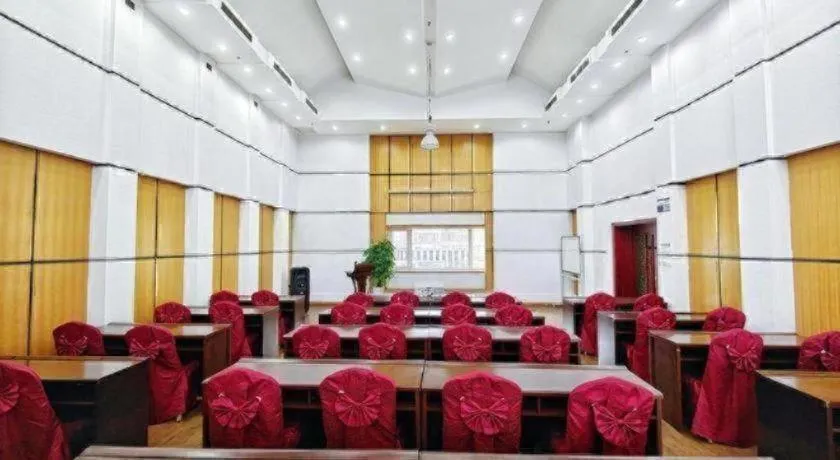 Dalian Southern Airline Pearl Hotel