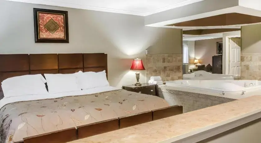 Bed in Rodeway Inn Allentown South Bed in Rodeway Inn Allentown South