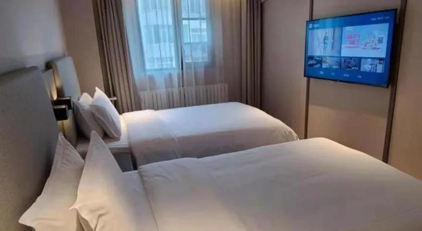 Hanting Hotel Qingdao May Fourth Square Zhiquan Road Metro Station