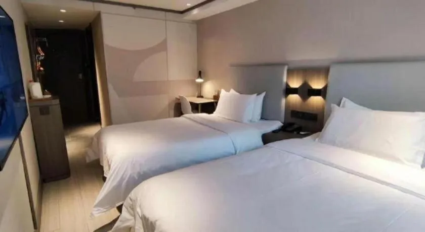 Hanting Hotel Qingdao May Fourth Square Zhiquan Road Metro Station