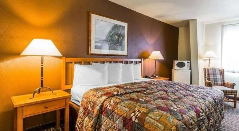 Bed in Quality Inn Pagosa Springs