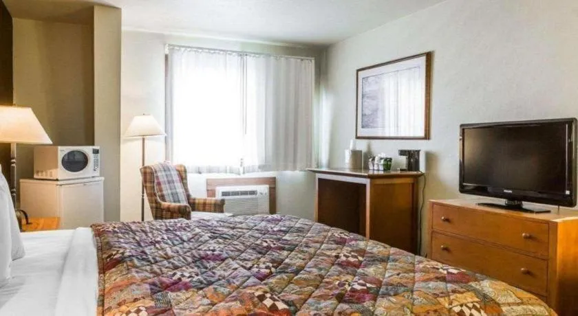 Bed in Quality Inn Pagosa Springs