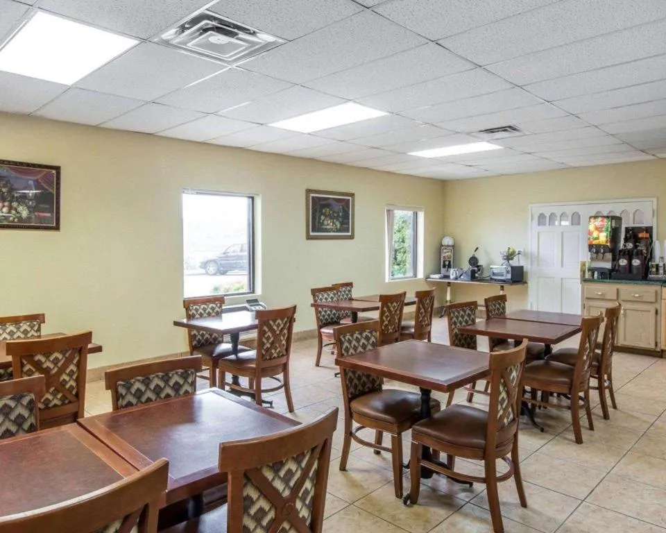 Econo Lodge Dalton West