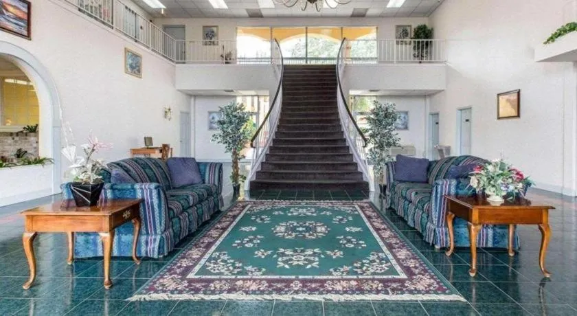 Econo Lodge Dalton West