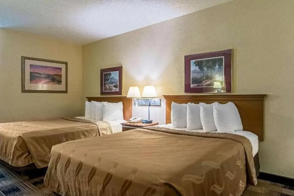 Bed in Quality Inn Oakwood - Gainesville