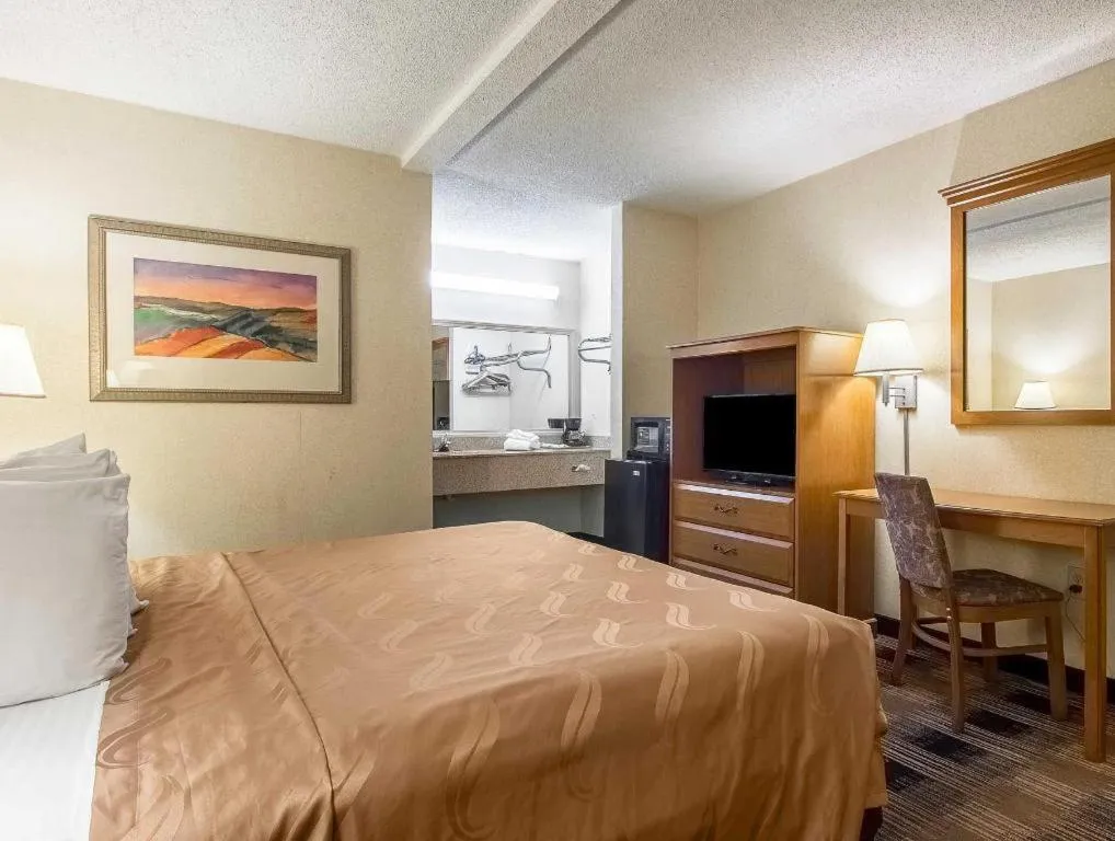 Bed in Quality Inn Oakwood - Gainesville