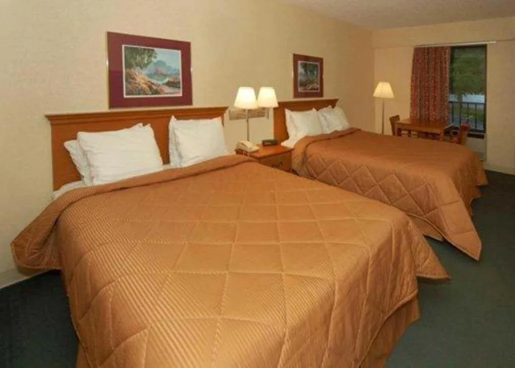 Bed in Quality Inn Oakwood - Gainesville