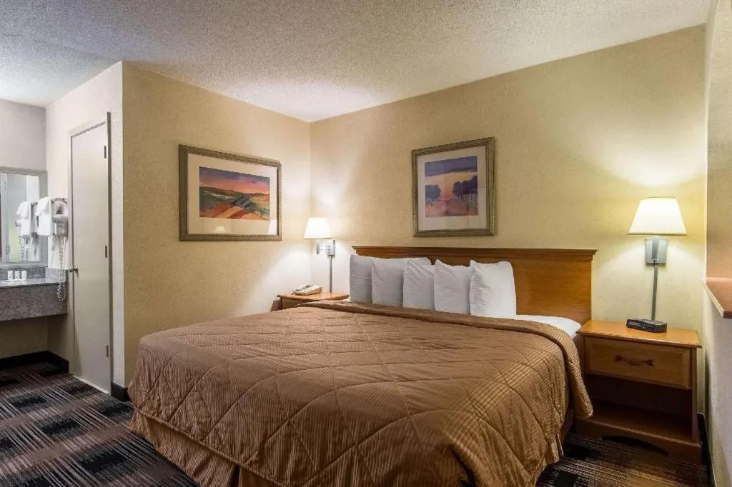 Bed in Quality Inn Oakwood - Gainesville