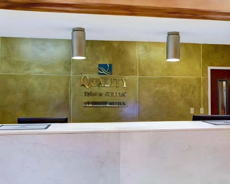 Quality Inn & Suites Austin Airport