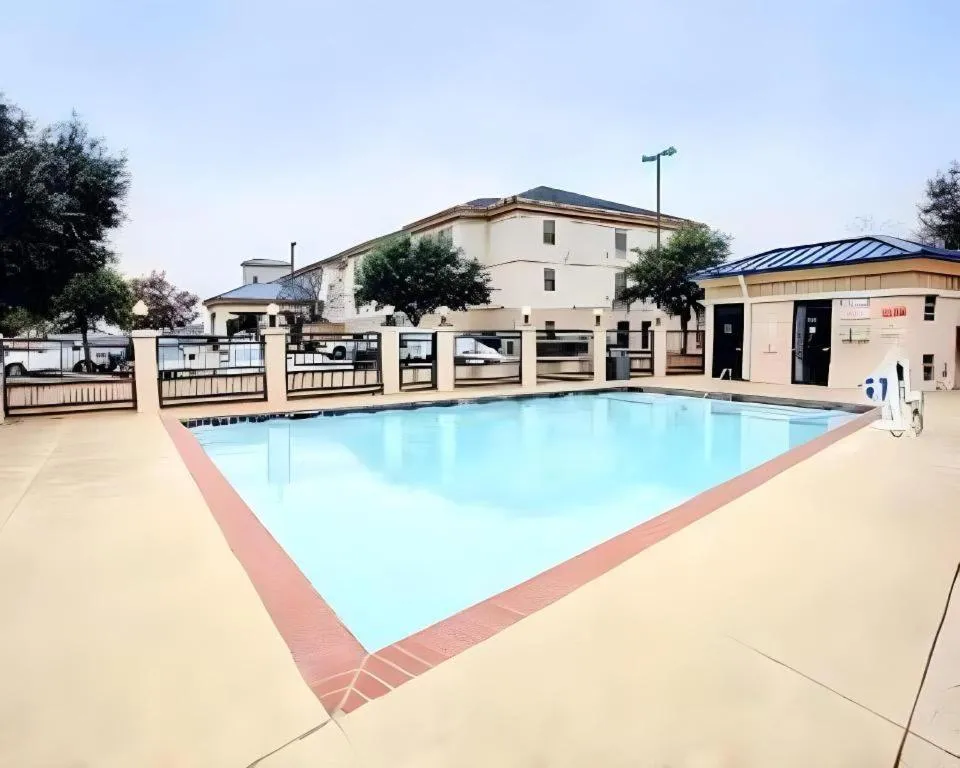 Quality Inn & Suites Austin Airport