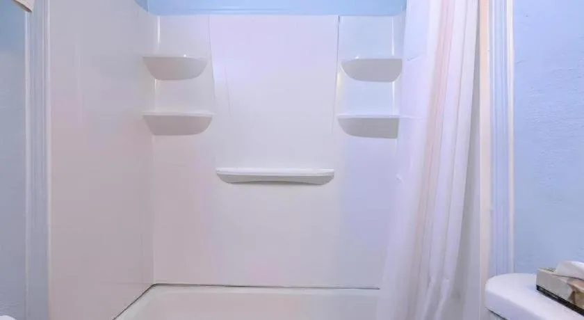 Econo Lodge Rochester I-90 & I-390