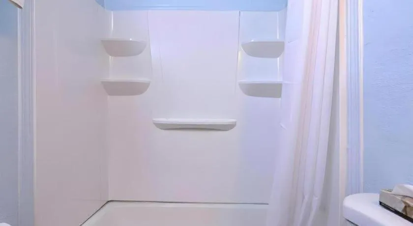 Econo Lodge Rochester I-90 & I-390