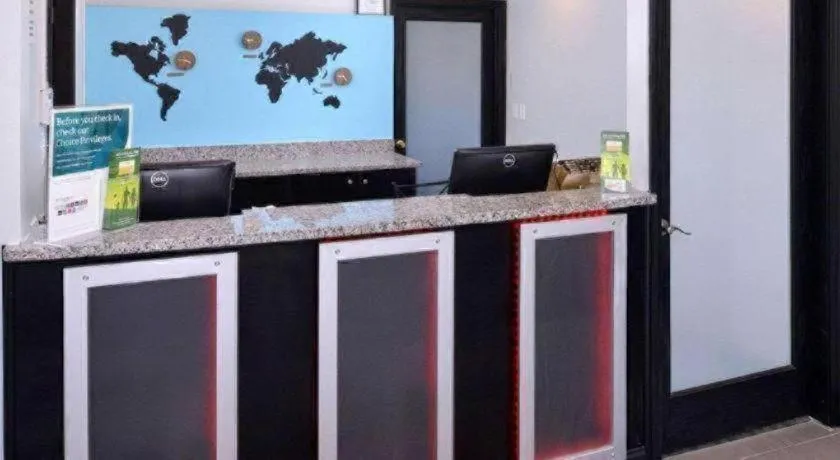 Econo Lodge Rochester I-90 & I-390