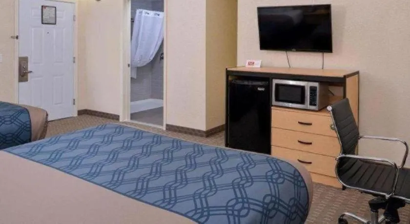 Econo Lodge Rochester I-90 & I-390