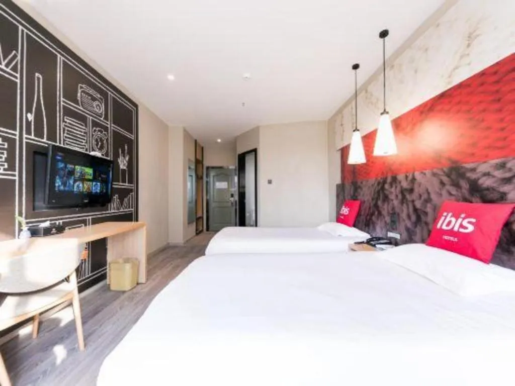 Bed in Ibis Nantong Qingnian