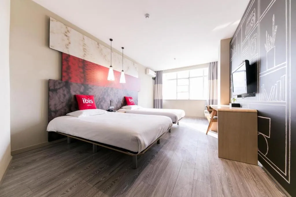 Bed in Ibis Nantong Qingnian