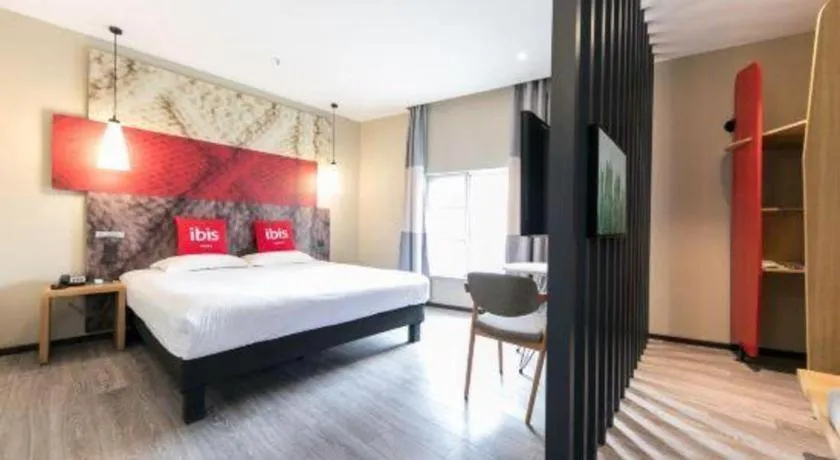 Bed in Ibis Nantong Qingnian