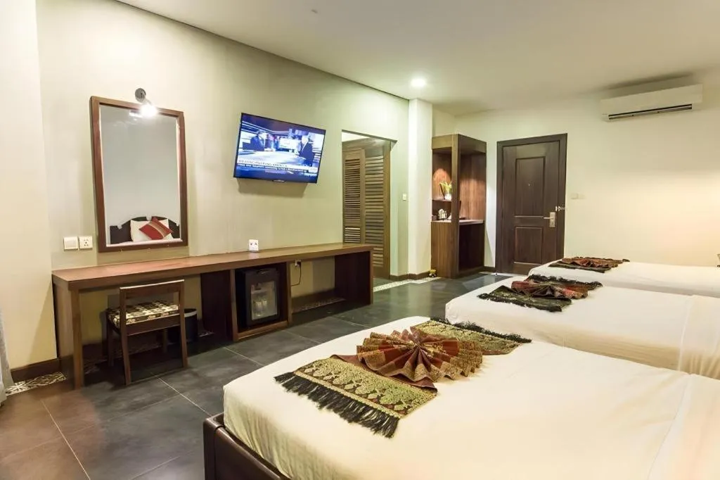 Bed in Yeak Loam Hotel