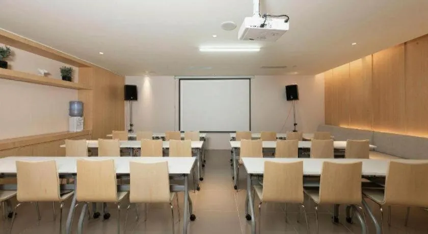 Ji Hotel Kunming Cuihu Yunnan University Affiliated Hospital