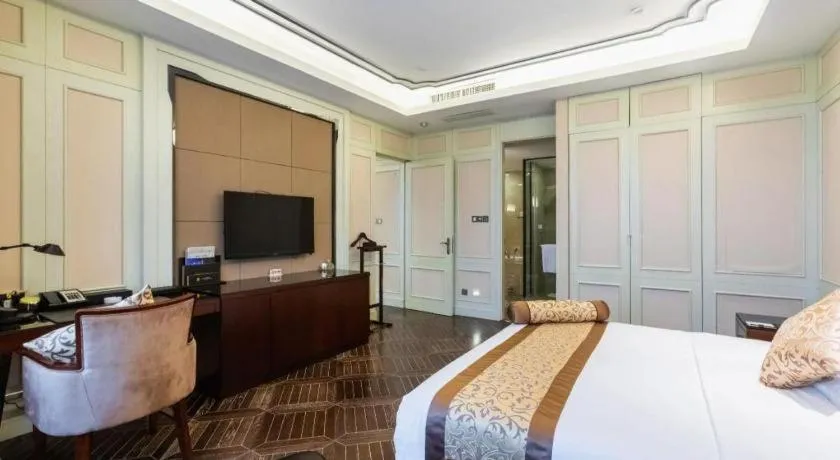 Bed in Jiuhua Jin Jiang International Hotel