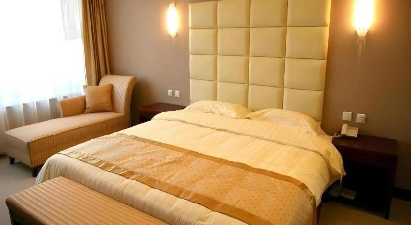 Bed in Beijing Qiaobo International Conference Hotel