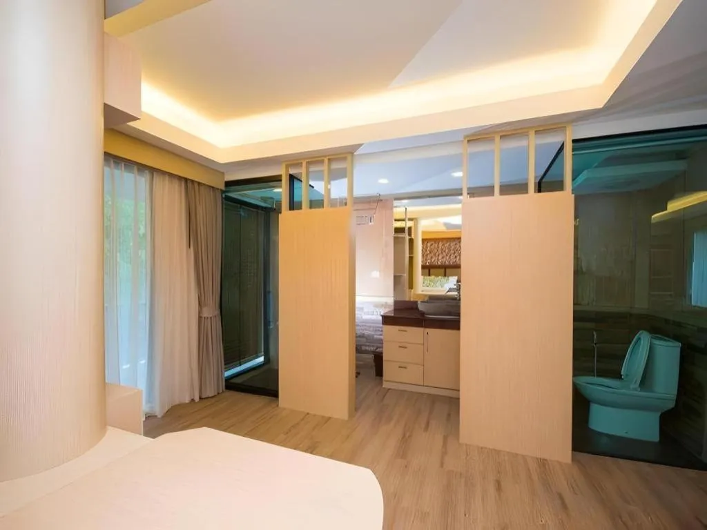 Bed in Phi Phi Nice Beach Hotel Hip