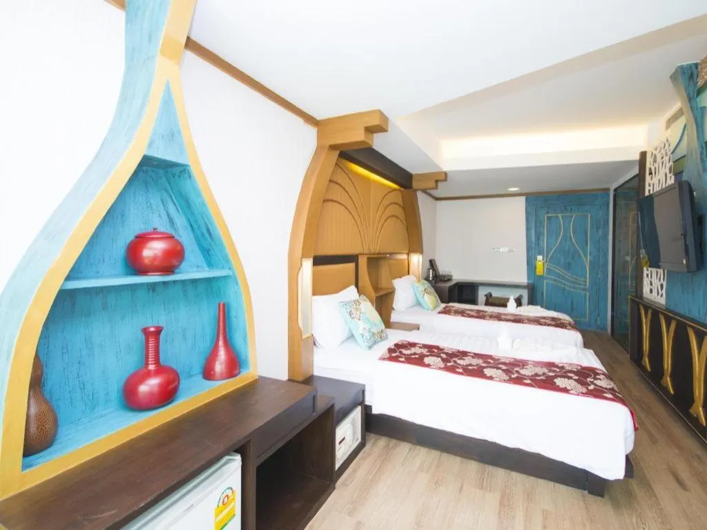 Bed in Phi Phi Nice Beach Hotel Hip