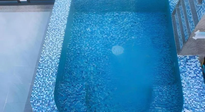 Phi Phi Nice Beach Hotel Hip