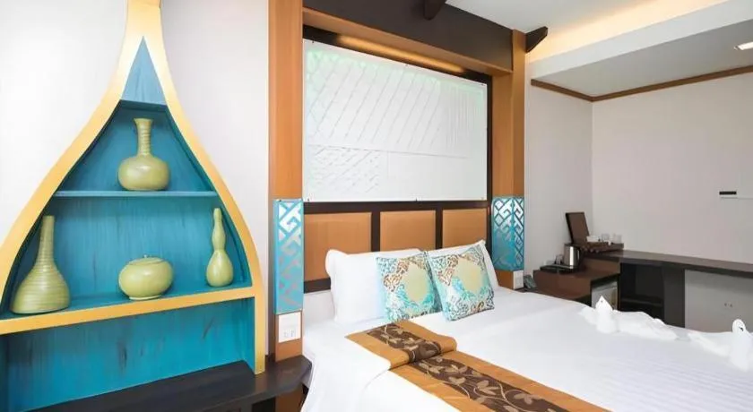 Bed in Phi Phi Nice Beach Hotel Hip