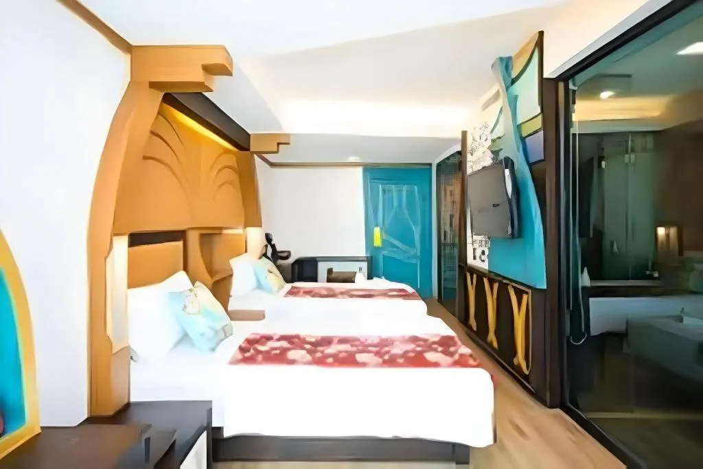 Bed in Phi Phi Nice Beach Hotel Hip