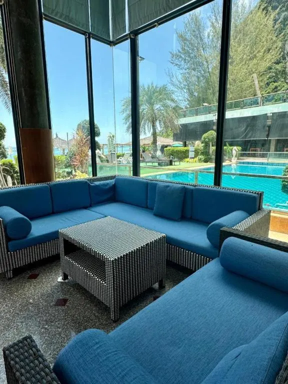 Phi Phi Nice Beach Hotel Hip