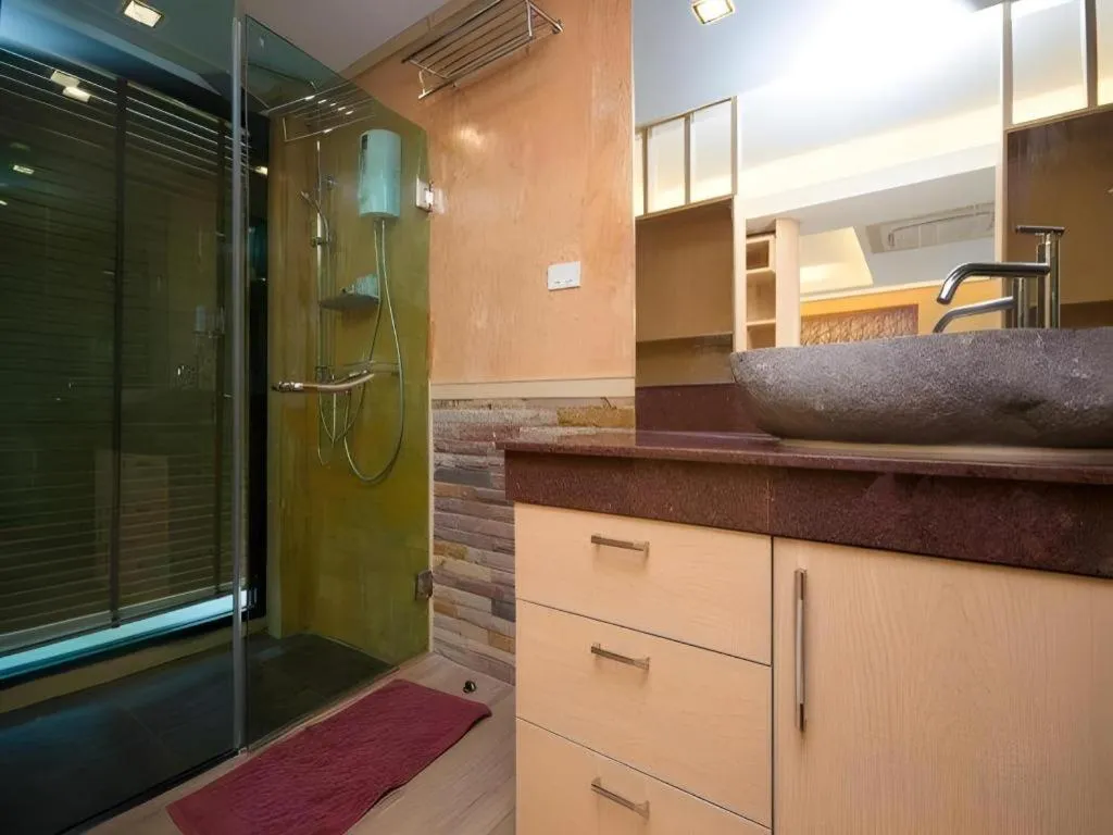 Phi Phi Nice Beach Hotel Hip