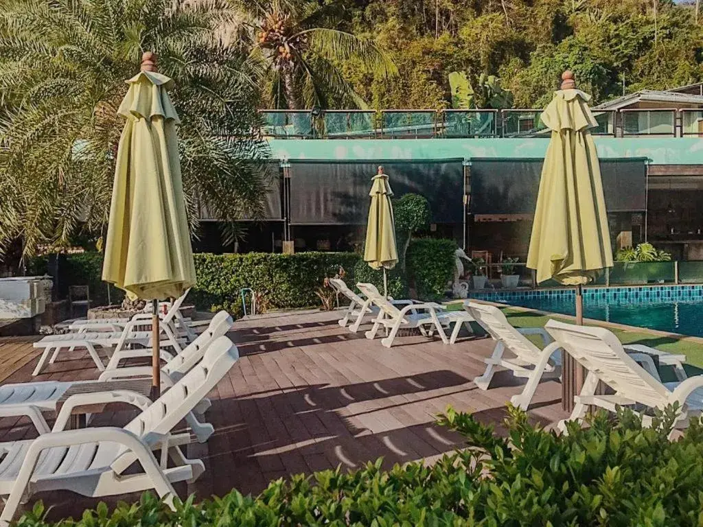 Phi Phi Nice Beach Hotel Hip Phi Phi Nice Beach Hotel Hip