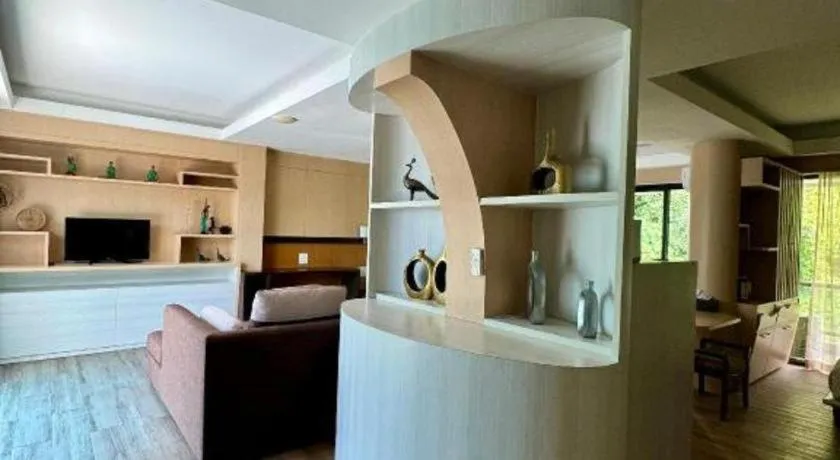 Phi Phi Nice Beach Hotel Hip