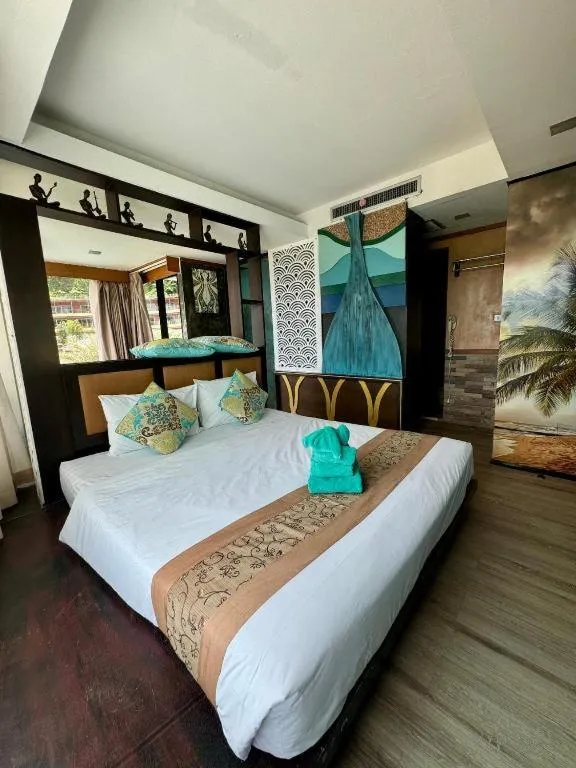 Bed in Phi Phi Nice Beach Hotel Hip