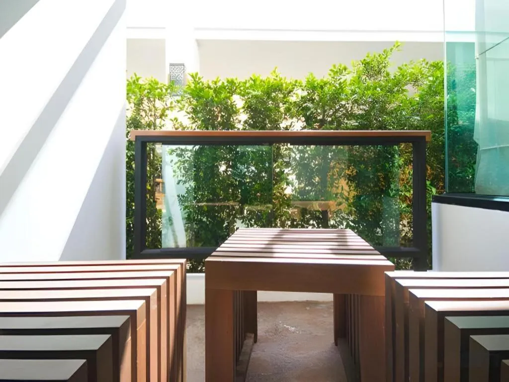 Phi Phi Nice Beach Hotel Hip