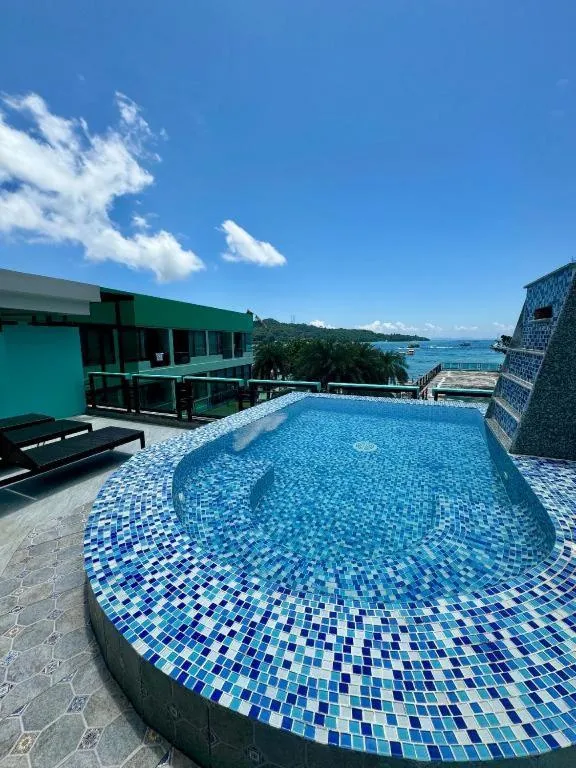 Phi Phi Nice Beach Hotel Hip