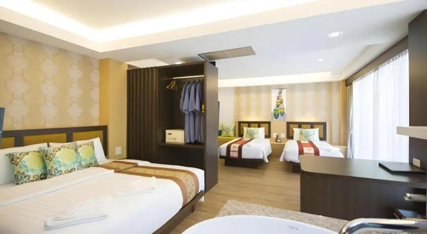 Phi Phi Nice Beach Hotel Hip