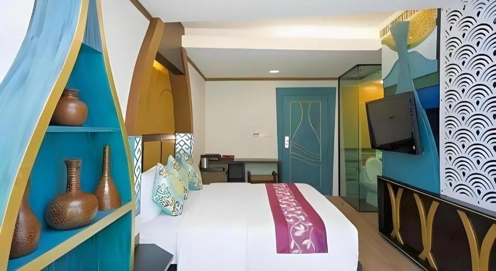 Bed in Phi Phi Nice Beach Hotel Hip