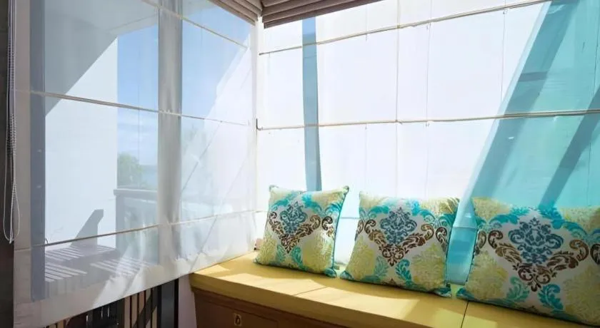 Phi Phi Nice Beach Hotel Hip