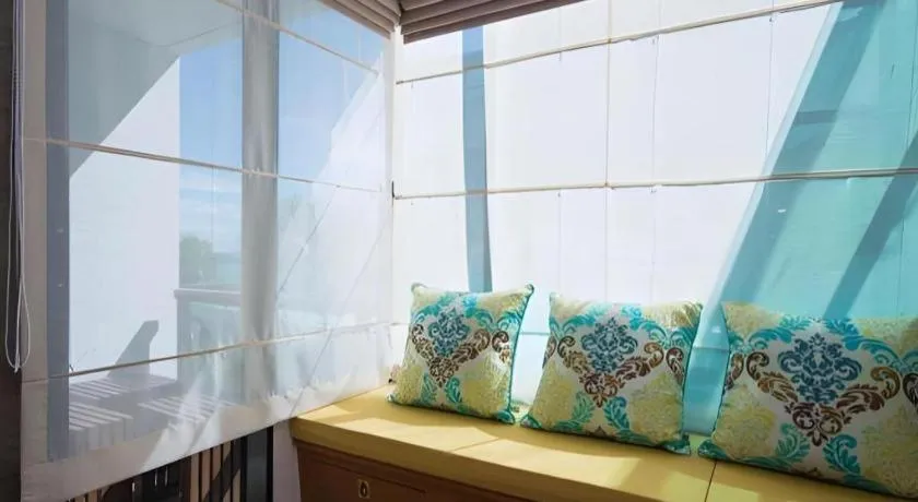 Phi Phi Nice Beach Hotel Hip