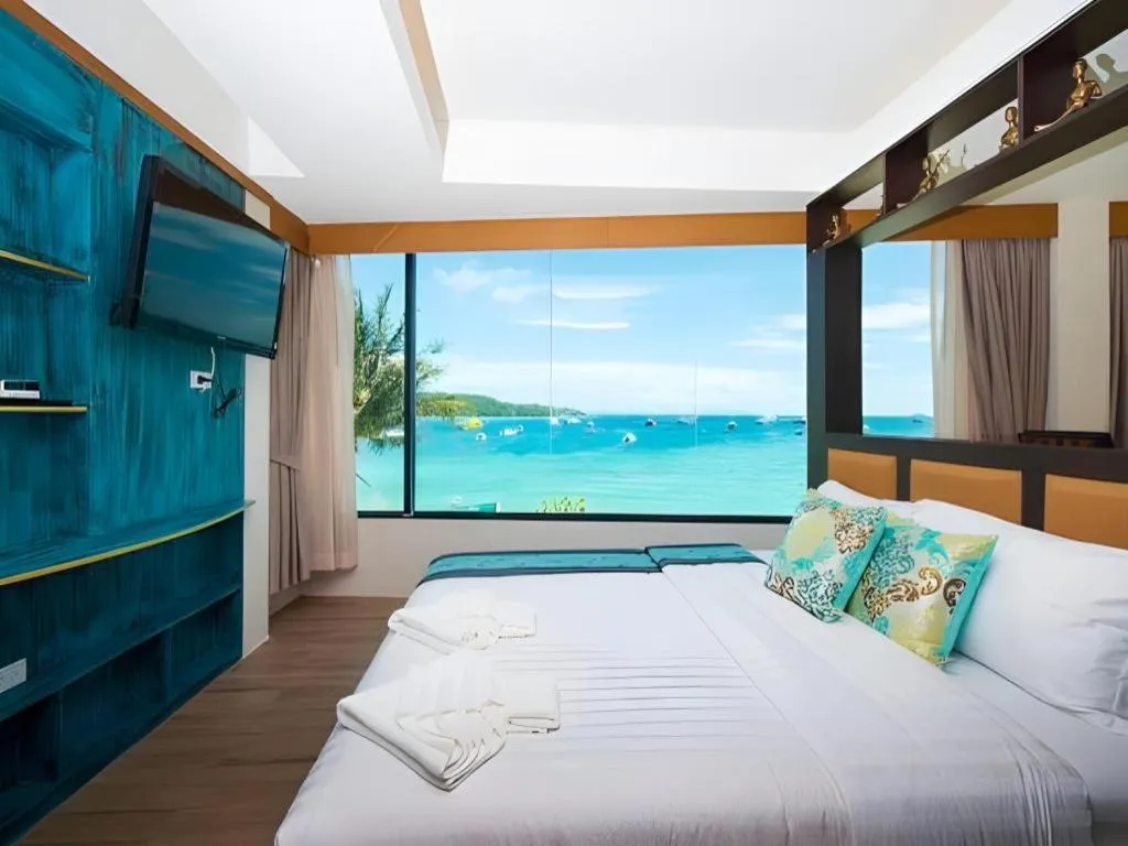 Bed in Phi Phi Nice Beach Hotel Hip