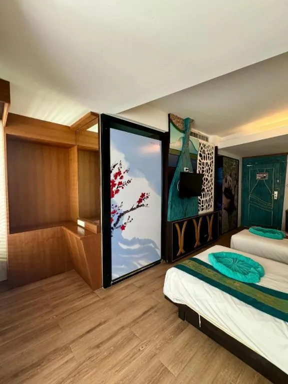 Bed in Phi Phi Nice Beach Hotel Hip