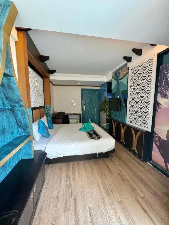 Bed in Phi Phi Nice Beach Hotel Hip