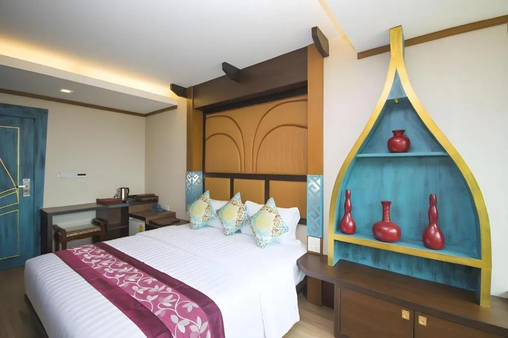 Bed in Phi Phi Nice Beach Hotel Hip