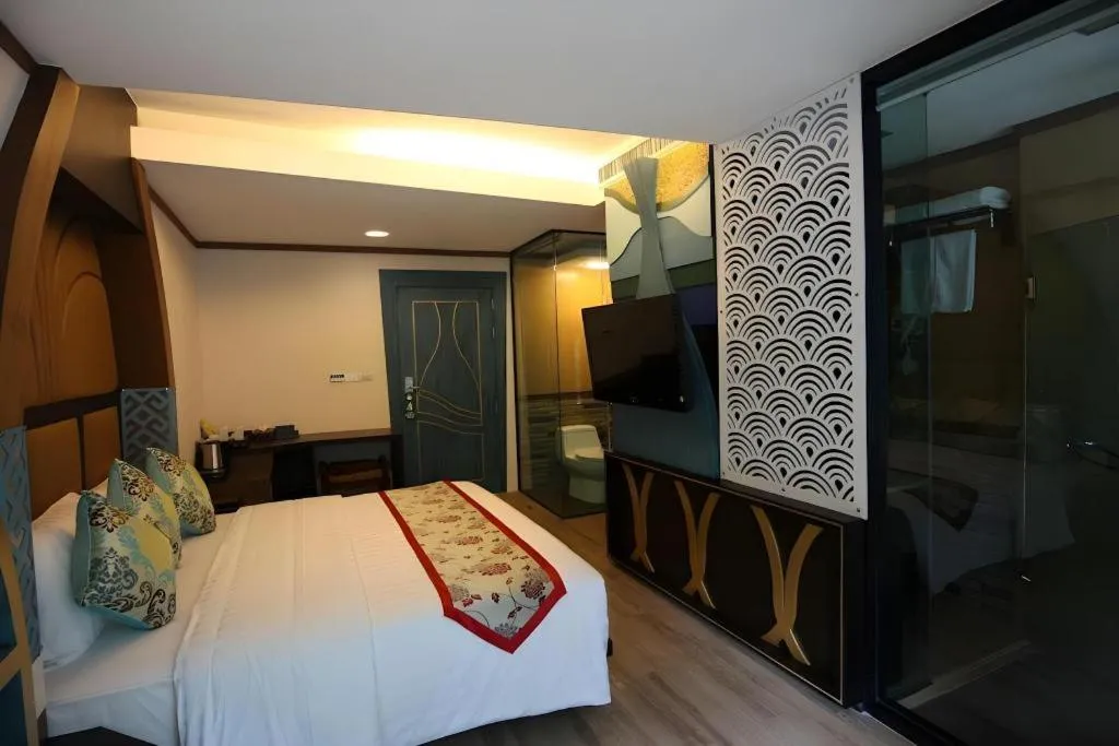 Bed in Phi Phi Nice Beach Hotel Hip