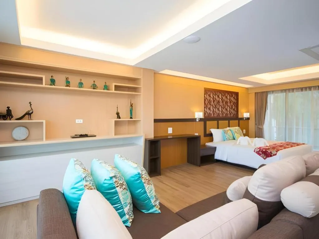 Phi Phi Nice Beach Hotel Hip