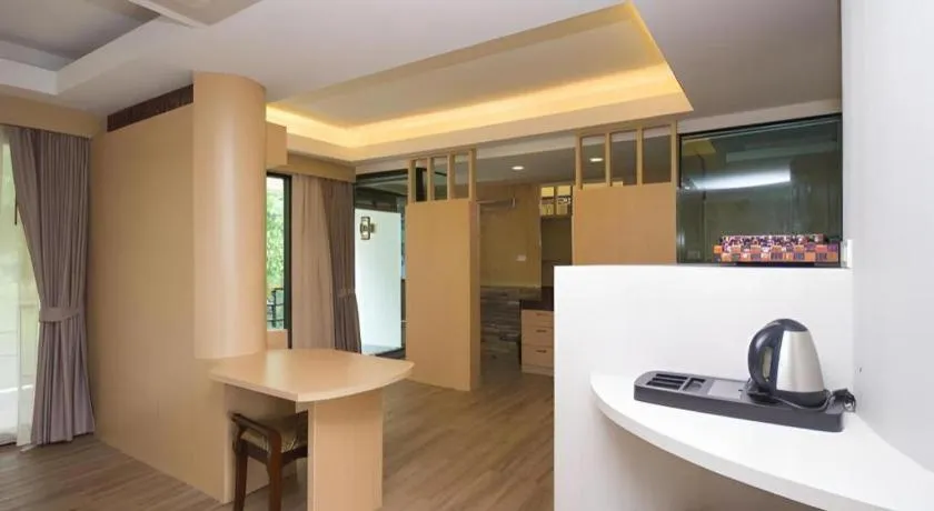 Phi Phi Nice Beach Hotel Hip