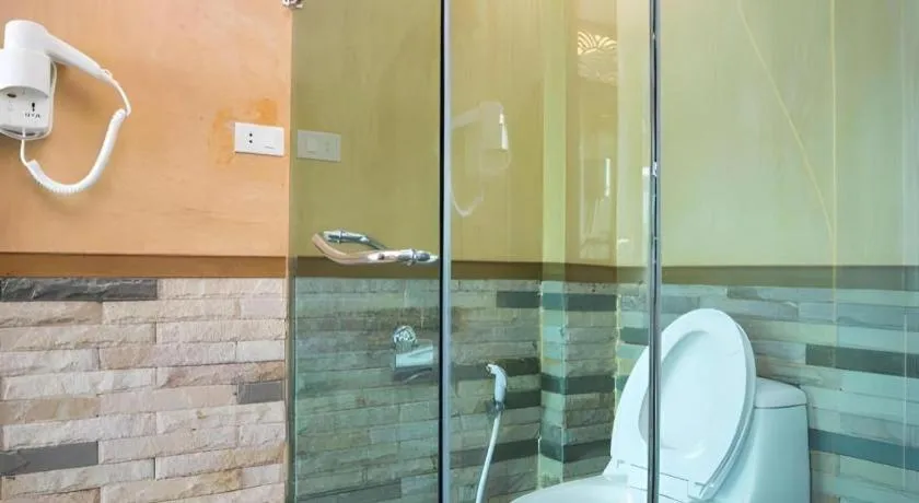 Phi Phi Nice Beach Hotel Hip