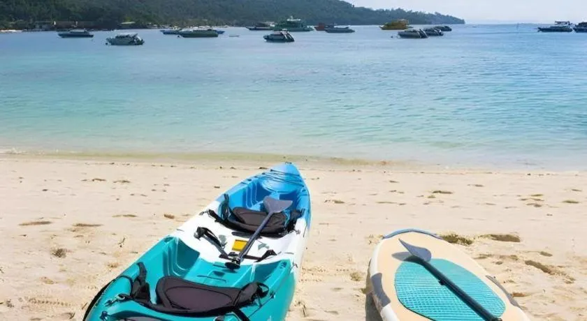 Phi Phi Nice Beach Hotel Hip